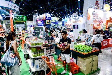 QSNCC 'de Tayland' da Hayvan Fuarı Şampiyonası. Ziyaretçiler evcil hayvanlarını alışverişe getirebilir ve diğer evcil hayvan severler ile etkinliklerin tadını çıkarabilirler. Bangkok, Tayland - 31 Temmuz 2025.