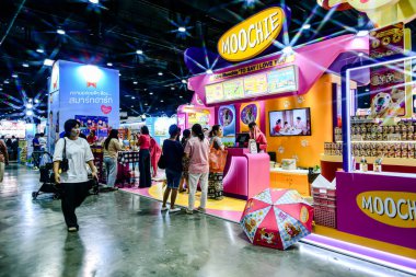 QSNCC 'de Tayland' da Hayvan Fuarı Şampiyonası. Ziyaretçiler evcil hayvanlarını alışverişe getirebilir ve diğer evcil hayvan severler ile etkinliklerin tadını çıkarabilirler. Bangkok, Tayland - 31 Temmuz 2025.