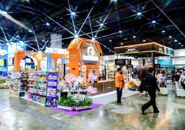 QSNCC 'de Tayland' da Hayvan Fuarı Şampiyonası. Ziyaretçiler evcil hayvanlarını alışverişe getirebilir ve diğer evcil hayvan severler ile etkinliklerin tadını çıkarabilirler. Bangkok, Tayland - 31 Temmuz 2025.