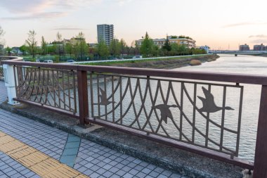 Kariya Şehri, Aichi, Japonya - 8 Nisan 2023: Mississauga Köprüsü. Kardeş şehir ilişkisi.