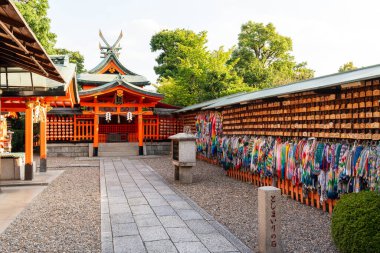 Kyoto, Japonya - 23 Temmuz 2023: Azumamaro Tapınağı (Azumamaro Jinja) Fushimi Inari Taisha Tapınağı.