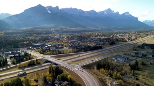Aerial View Trans Canada Highway Highway Exit Downtown Canmore Canadian — Videoclip de stoc