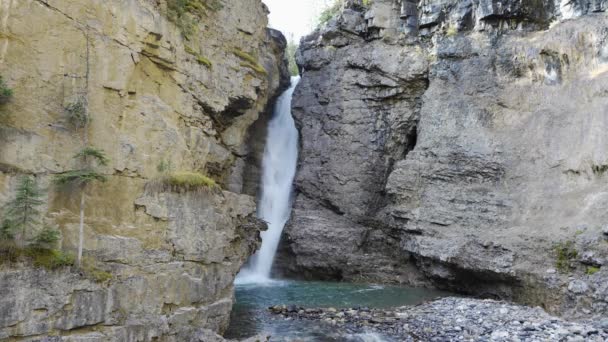 Johnston Canyon Upper Falls Banff National Park Canadian Rockies Alberta — Video Stock