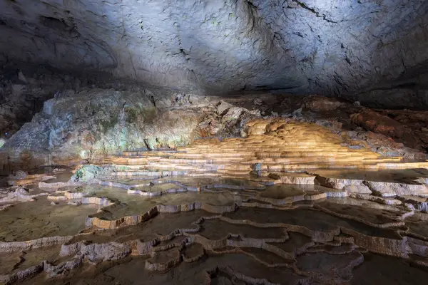 stock image Akiyoshido cave. A solutional cave inside Akiyoshidai Quasi-National Park, Yamaguchi, Japan.