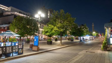 Montreal, Quebec, Kanada - 18 Ağustos 2021: Place Jacques-Cartier, Old Montreal.