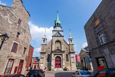 Montreal, Quebec, Kanada - 5 Ağustos 2021 Notre-Dame-de-Bon-Secours Şapeli. Site tarihi Marguerite-Bourgeoys (Chapelle Notre-Dame-de-Bon-Secours).