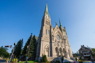 Longueuil, Quebec, Kanada - 26 Ağustos 2021: Saint-Antoine-de-Padoue Katedrali Longueuil City.