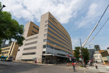 Montreal, Quebec, Kanada - 9 Ağustos 2021: UQAM Başkan Kennedy binası. Montreal 'deki Quebec Üniversitesi.