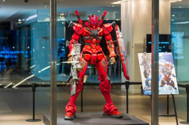 Osaka, Japonya - 22 Nisan 2025: Daimaru Umeda 'daki OSAKA etkinlik mağazasında 11 Nisan - 13 Ekim 2025 tarihleri arasında sürecek GUNDAM Üs Dünya Turu.