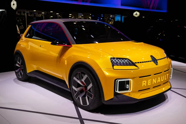 2024 Renault Carro Totalmente Elétrico Revelado Paris Motor Show França — Fotografia de Stock
