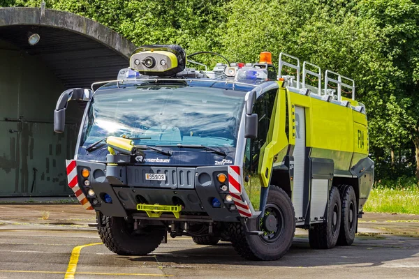 Пожарная Машина Розенбауэр Пантер Авиабазы Кляйн Брогель Озил Бельгия Мая — стоковое фото