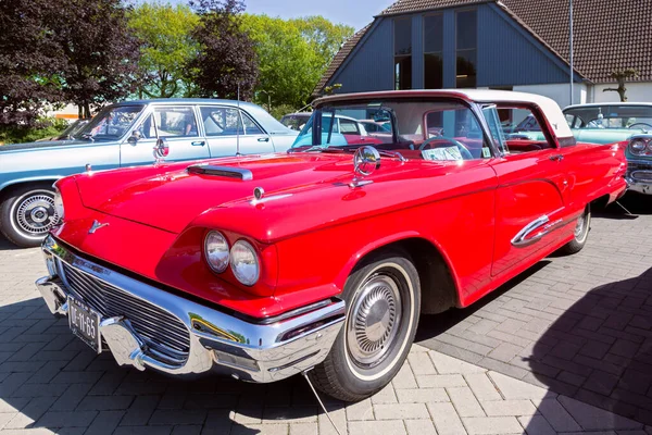 1959 Ford Thunderbird Classic Parking Lot Rosmalen Netherlands May 2016 — Stock Photo, Image