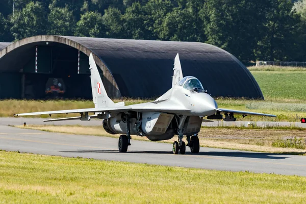 Повітряні Сили Польщі Міг Fulcrum Скидають Реактивні Літаки Злітно Посадкову — стокове фото