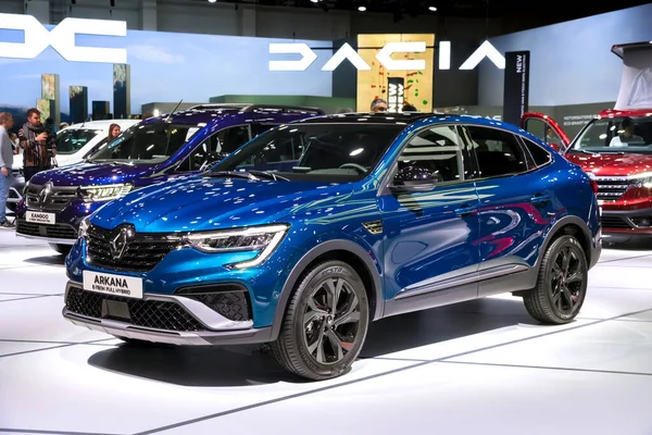 Renault Arkana Tech Volledige Hybride Suv Auto Tentoongesteld Het Autosalon — Stockfoto