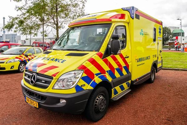 Mercedes Benz Ambulância Região Roterdão Rijnmond Roterdão Holanda Setembro 2015 — Fotografia de Stock