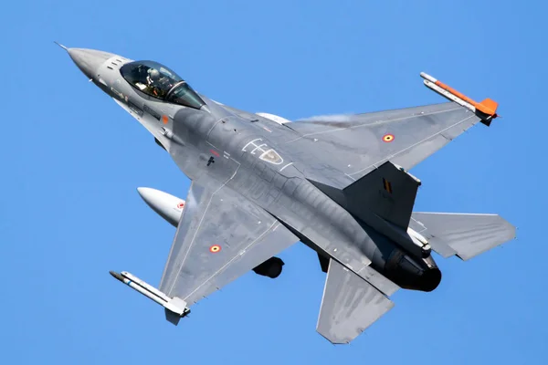 Fighting Falcon Stridsflygplan Från Det Belgiska Flygvapnet Flygning Över Florennes — Stockfoto