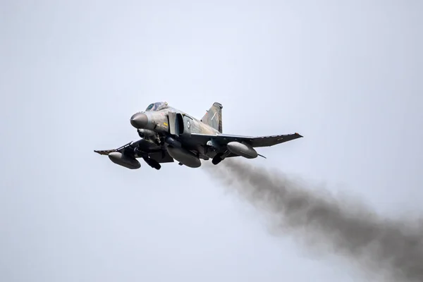 Grecki Myśliwiec Myśliwski Phantom Locie Nad Bazą Lotniczą Florennes Belgia — Zdjęcie stockowe