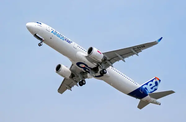 Airbus a321 neo Stock Photos, Royalty Free Airbus a321 neo Images
