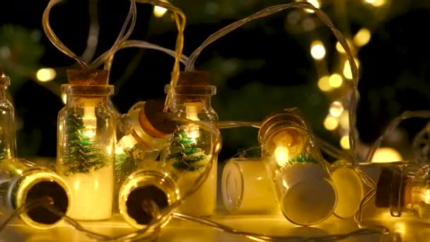 Різдвяна Гірлянда Дереві Вночі Вибірковий Фокус Свято — стокове відео