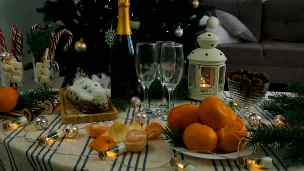 Kersttafel Champagne Selectieve Focus Vakantie — Stockvideo