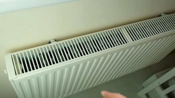 Radiadores Calor Casa Calefacción Enfoque Selectivo Blanco — Vídeos de Stock