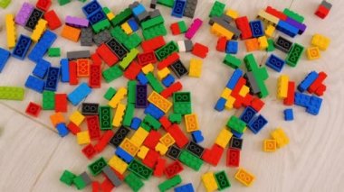 Çocuk odasındaki müteahhit. Seçici odaklanma. renk.