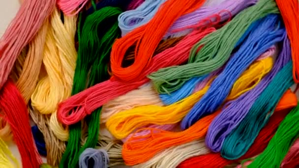 Hilos Para Bordado Costura Enfoque Selectivo Color — Vídeo de stock