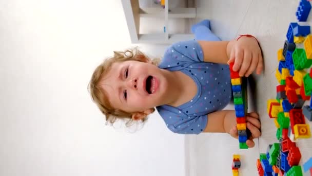 Criança Está Chorando Quarto Foco Seletivo Querida — Vídeo de Stock