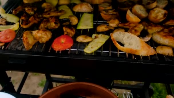 Barbecue Vlees Groenten Worden Gebakken Grill Selectieve Focus Voedsel — Stockvideo
