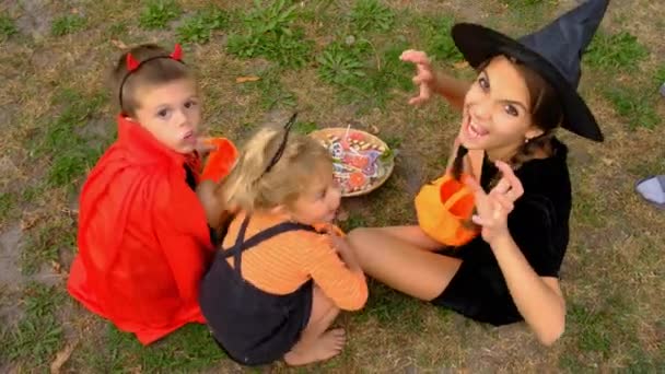 Bambini Festivi Halloween Costume Concentrazione Selettiva Bambini — Video Stock