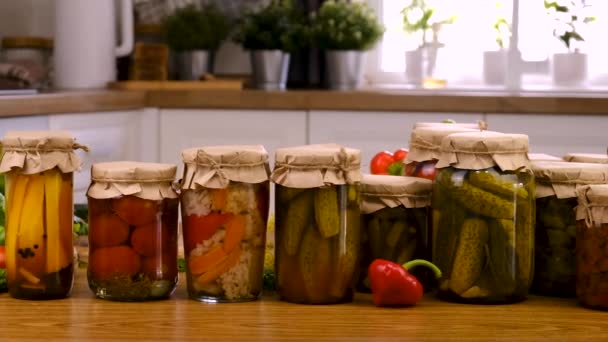 Διατήρηση Λαχανικών Για Χειμώνα Επιλεκτική Εστίαση Τρόφιμα — Αρχείο Βίντεο