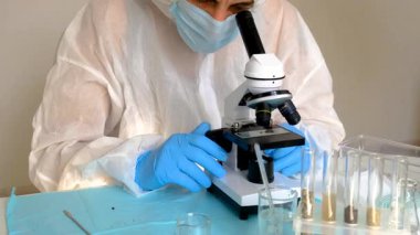 Laboratuvarda toprak testi. Seçici odaklanma. Doğa.