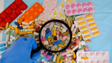 Laboratuvarda incelenecek ilaçlar. Seçici odaklanma. Uyuşturucu.