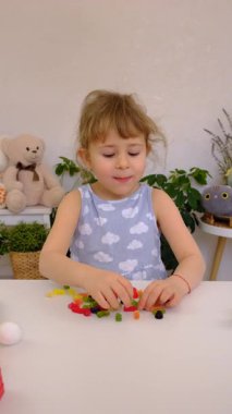 Reçelli çocuk. Seçici odaklanma. çocuk.