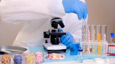 Laboratuvarda incelenecek ilaçlar. Seçici odaklanma. Uyuşturucu.