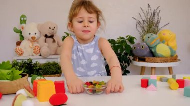 Reçelli çocuk. Seçici odaklanma. çocuk.