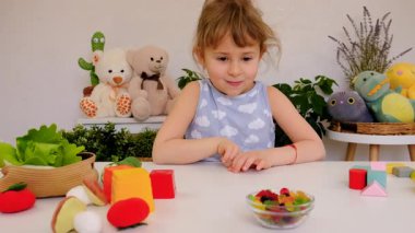 Reçelli çocuk. Seçici odaklanma. çocuk.