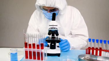 Laboratuvardaki kanı incele. Seçici odaklanma. ilaç.