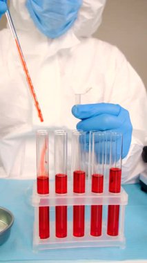 Laboratuvardaki kanı incele. Seçici odaklanma. ilaç.