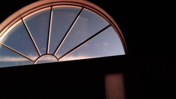Okno Rychle Pohybujícími Mraky Okna — Stock video