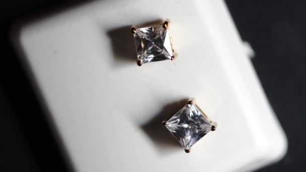 Cubic Zirconia Square Stud Earrings Gold Tone High Clarity — Stock Video
