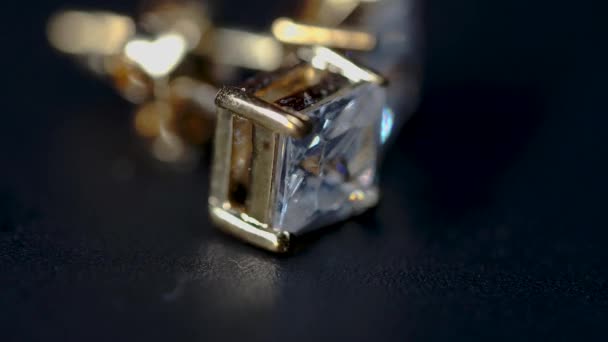 Kolczyki Cubic Zirconia Square Stud Gold Tone Wysokiej Jasności — Wideo stockowe
