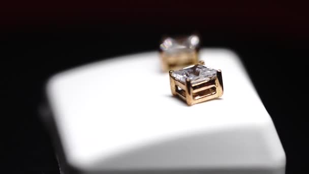Kolczyki Cubic Zirconia Square Stud Gold Tone Wysokiej Jasności — Wideo stockowe