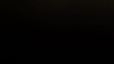 Renkli video ışık sızıntısını örtüyor. Müzik videosu ekran güneşli gün