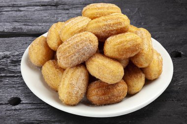 Mini tatlı süt tatlıları