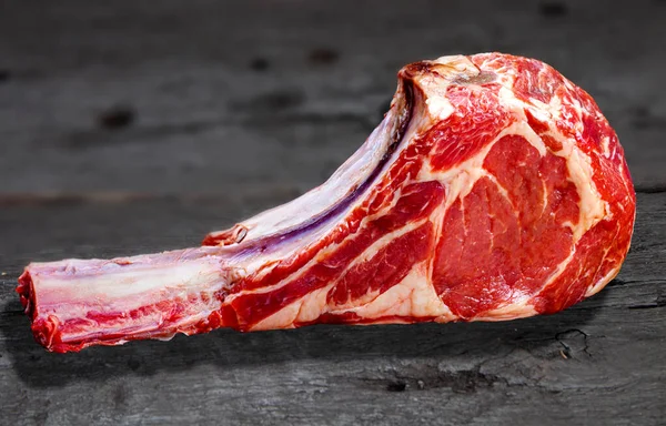 Tomahawk Steak Nyersen Húsételek — Stock Fotó