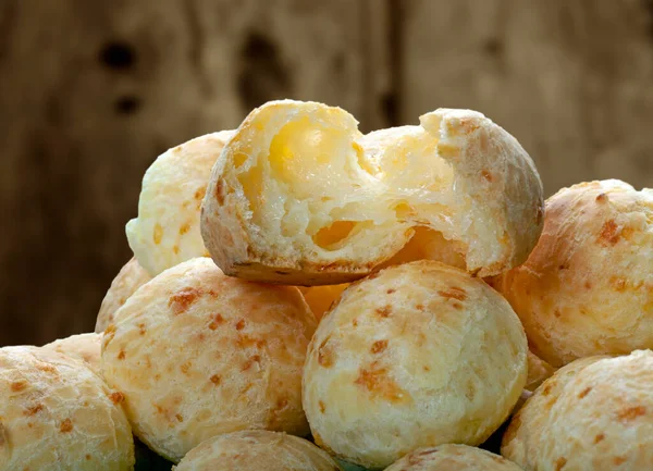 Cheese Bread Basket Brazilian Snack — Stockfoto