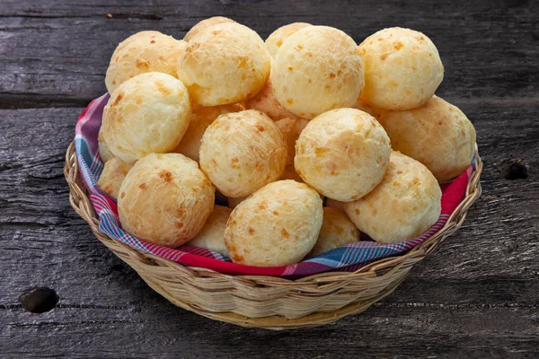 Cheese Bread Basket Brazilian Snack — Φωτογραφία Αρχείου