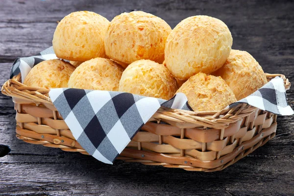 Cheese Bread Basket Brazilian Snack —  Fotos de Stock