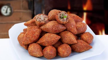 Tabakta Türk yemeği